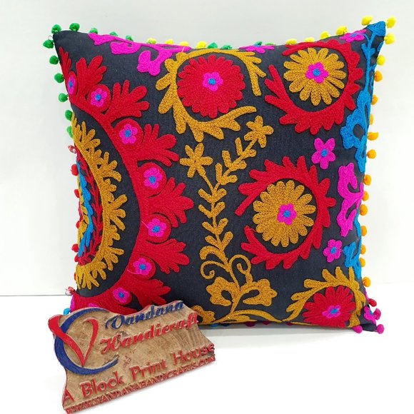 Embroidery work cushion Cover - Picture 3 of 6